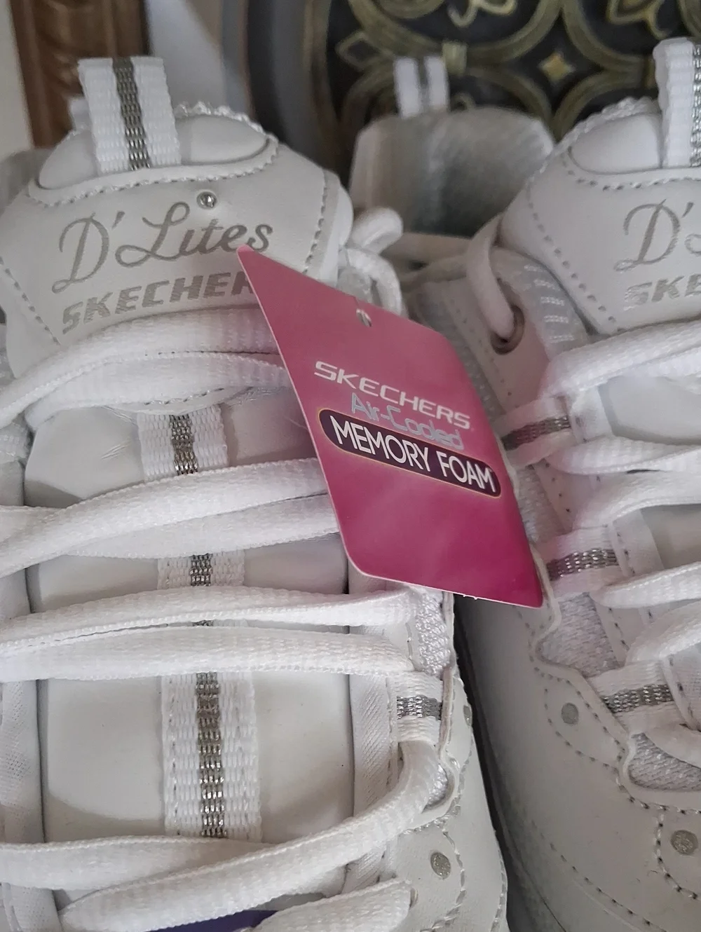 Skechers White Women's D'Lites Chunky Sneakers